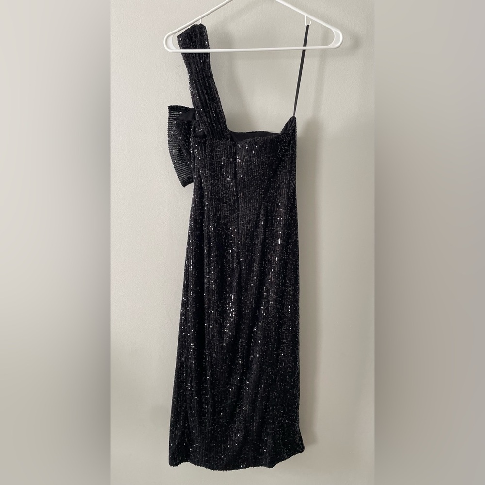 Mac Duggal Ieena Sequined One Shoulder Front Bow Dress in Black Size 4 - Picture 9 of 9
